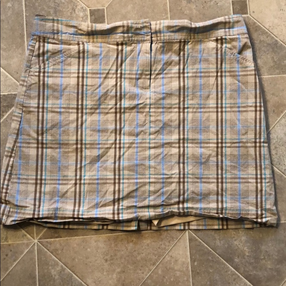 Izod plaid skirt stretch size 12 shorts under